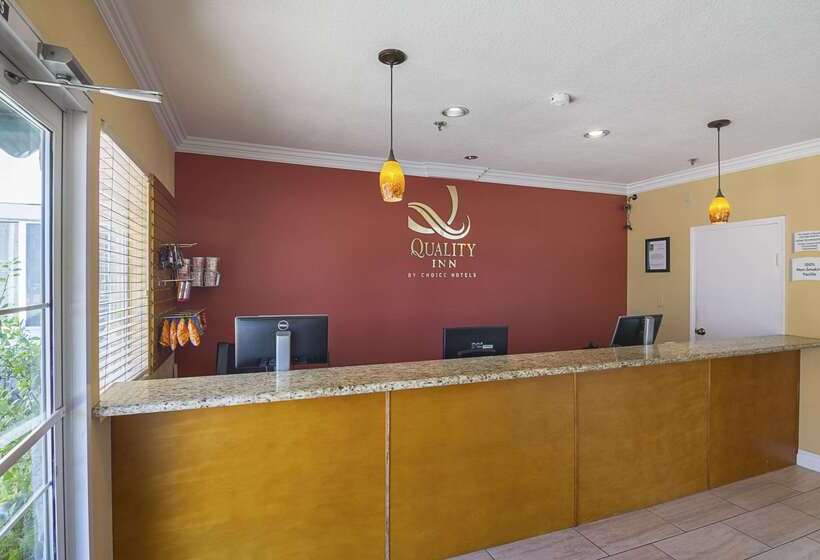 هتل Quality Inn Fresno Yosemite Airport
