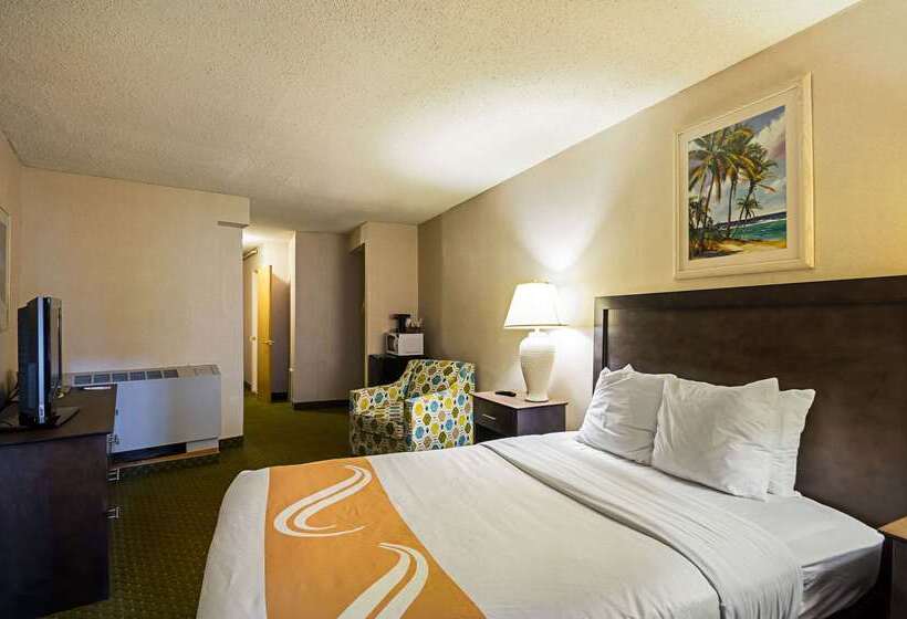 هتل Quality Inn Oceanfront