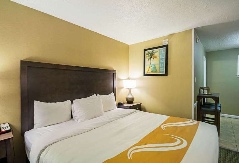 هتل Quality Inn Oceanfront