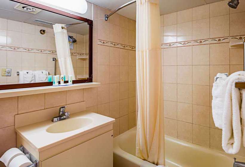 هتل Quality Inn Oceanfront