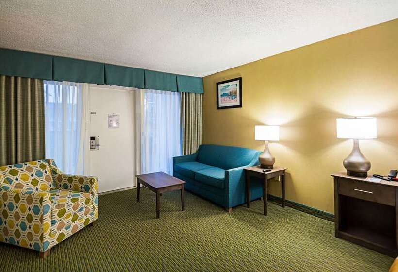 هتل Quality Inn Oceanfront