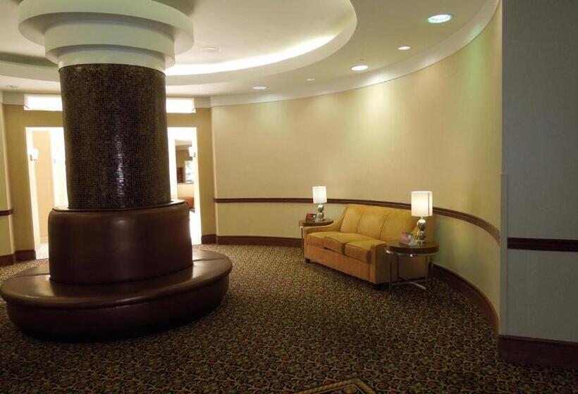 هتل Rl Cleveland Airport West