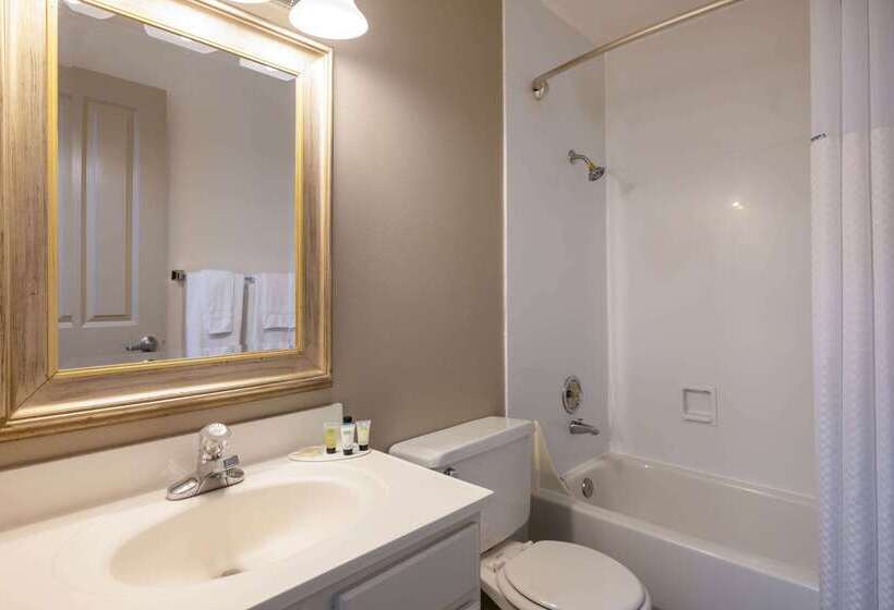 فندق Ramada By Wyndham Juneau
