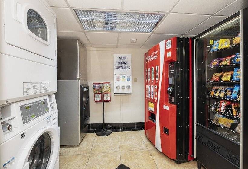 هتل Red Roof Inn & Suites Macon