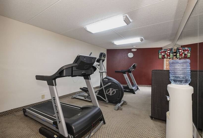 هتل Red Roof Inn & Suites Macon