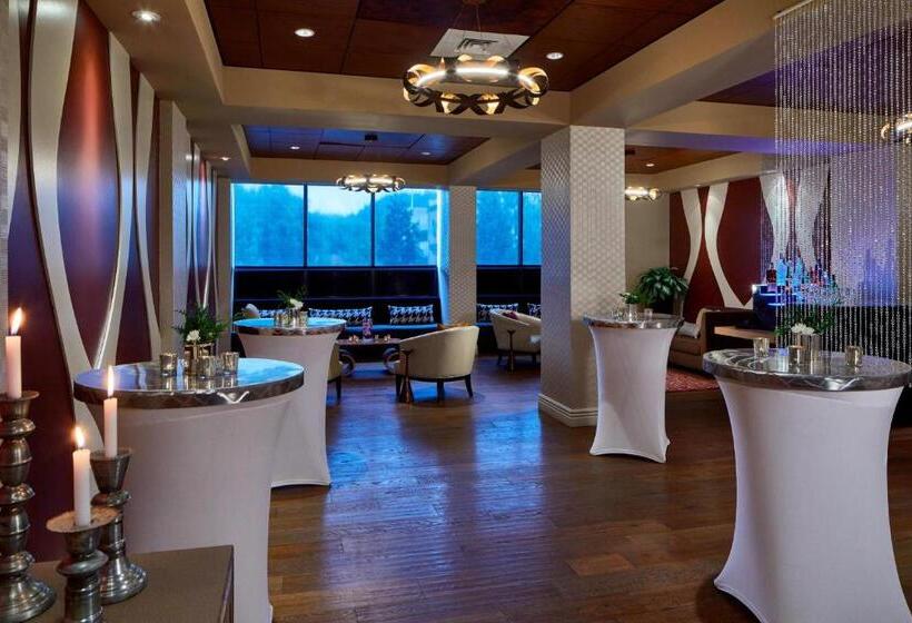 هتل Renaissance Asheville Downtown