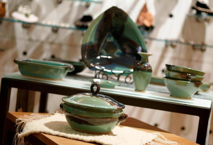 هتل Renaissance Asheville Downtown