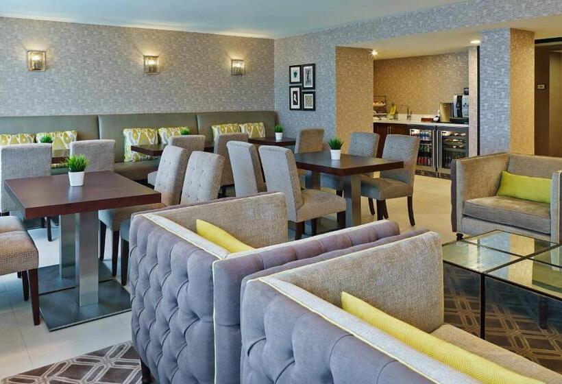 호텔 Sheraton Detroit Novi