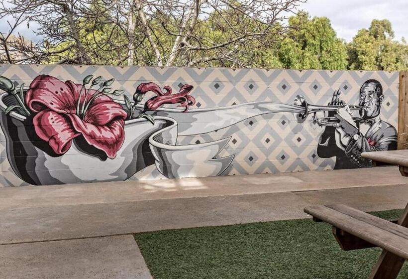 ホテル Sideways Inn