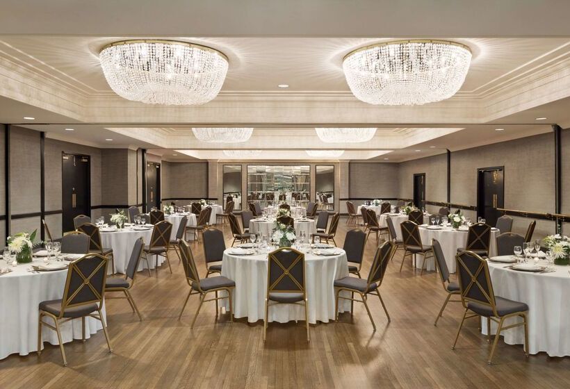 هتل The Admiral, Downtown Historic District