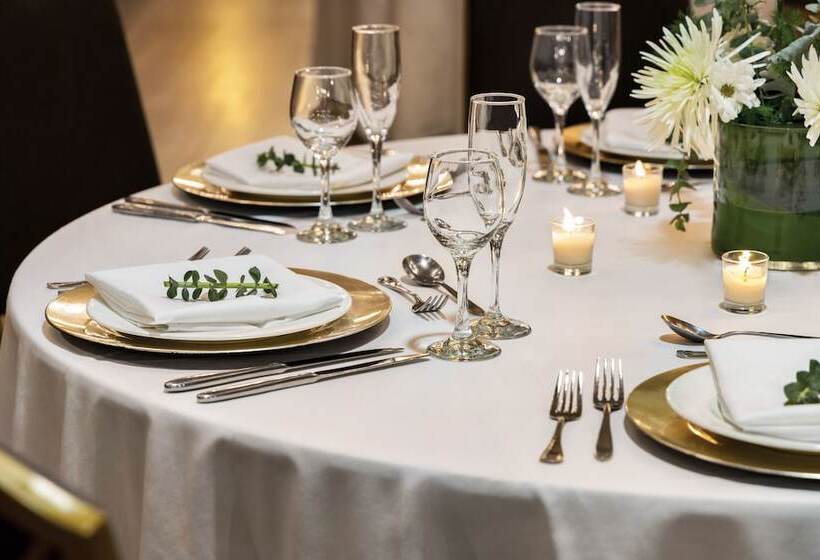 هتل The Admiral, Downtown Historic District