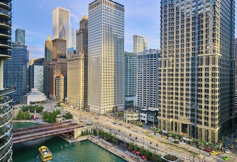 هتل The Westin Chicago River North