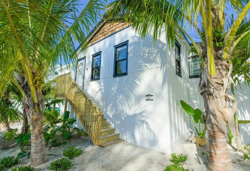 فندق على الطريق Pelican Post At Anna Maria Island Inn