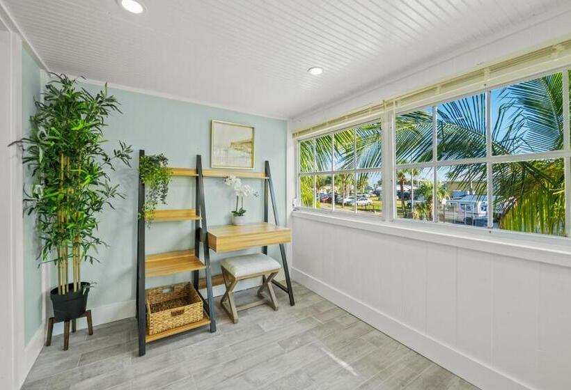 فندق على الطريق Pelican Post At Anna Maria Island Inn