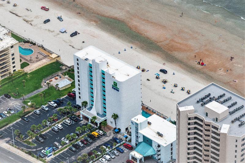 אתר נופש Holiday Inn Express & Suites Oceanfront Daytona Beach Shores, An Ihg