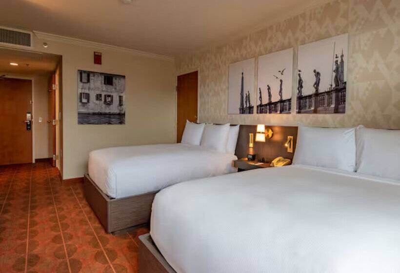 هتل Courtyard by Marriott San Diego Downtown Little Italy