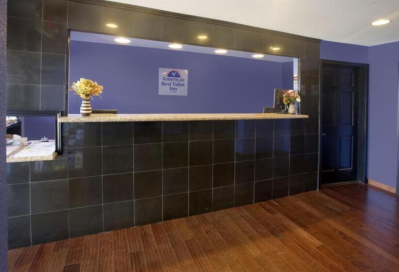 בית מלון כפרי Americas Best Value Inn Waco   Franklin Avenue
