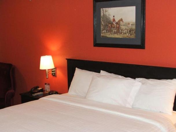 בית מלון כפרי Americas Best Value Inn Waco   Franklin Avenue