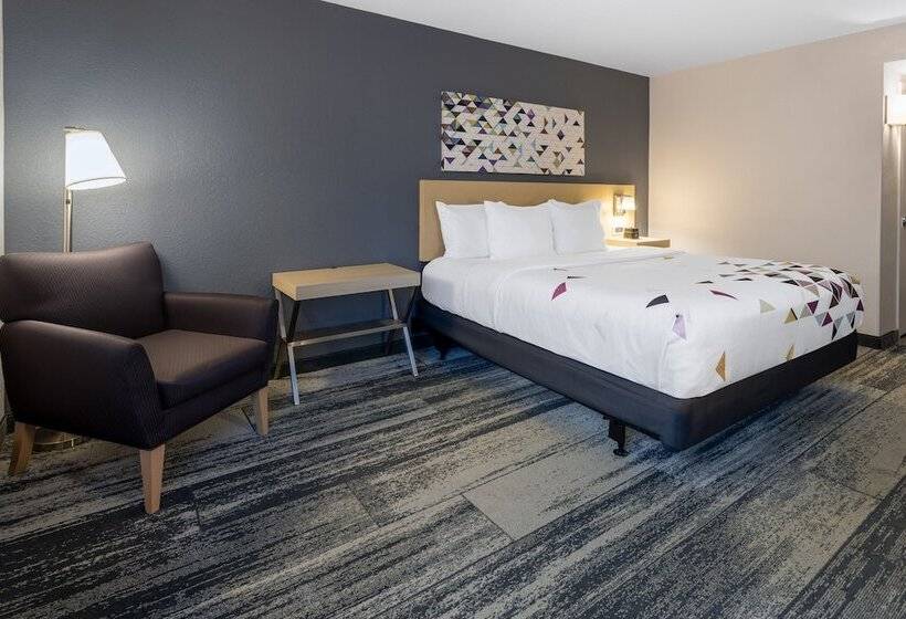 فندق Baymont By Wyndham White Plains  Elmsford