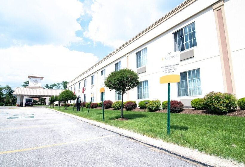 酒店 Clarion Inn Elmhurst  Oak Brook Near I88, I290, I294