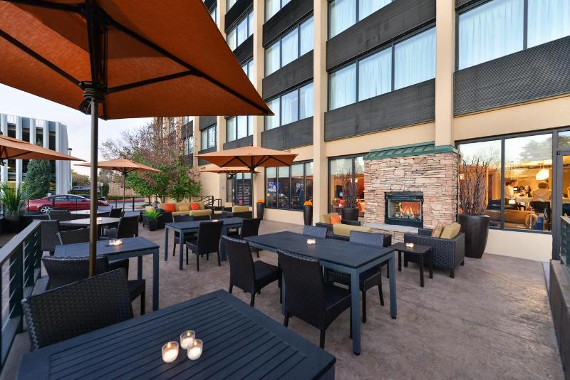 هتل Courtyard By Marriott Denver Cherry Creek