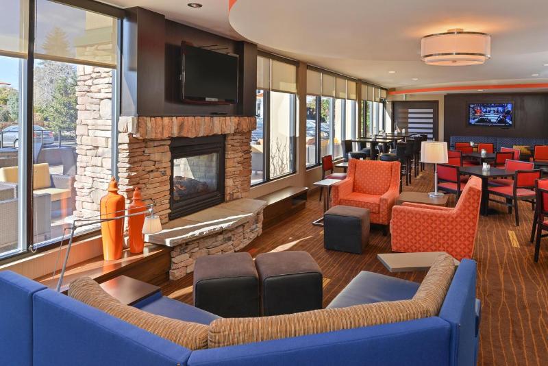 هتل Courtyard By Marriott Denver Cherry Creek