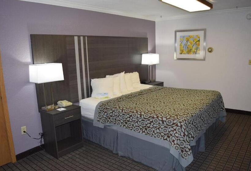בית מלון כפרי Days Inn By Wyndham Rock Falls