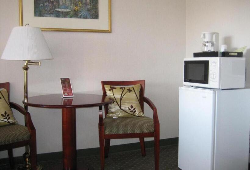 هتل Days Inn By Wyndham San Diego/downtown/convention Center