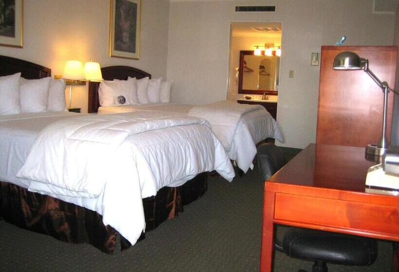 هتل Days Inn By Wyndham San Diego/downtown/convention Center