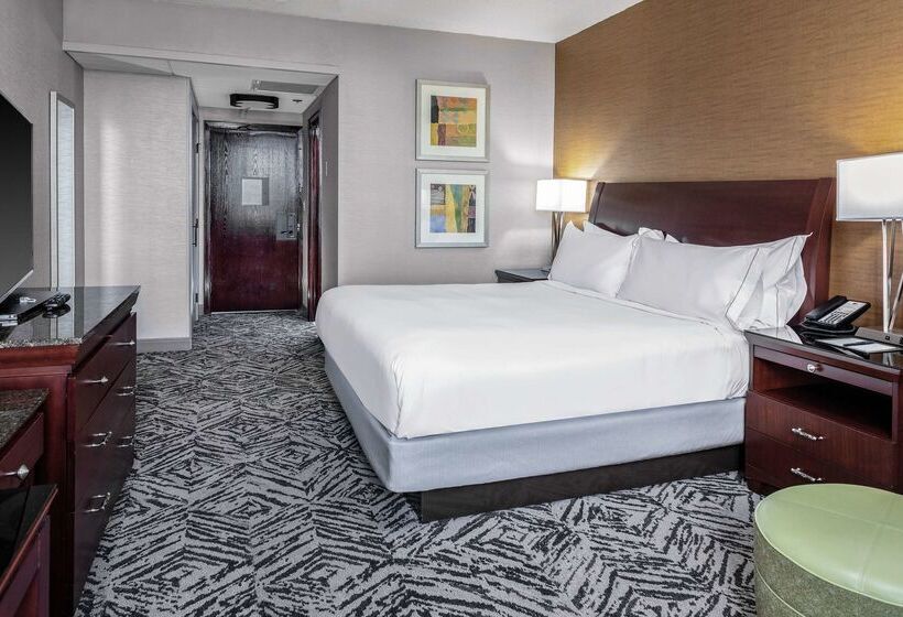 هتل Doubletree By Hilton Omaha Downtown