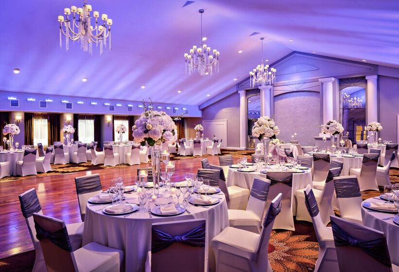 Doubletree By Hilton Fairfield Hotel & Suites