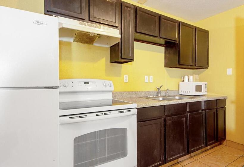 ホテル Economy Inn & Suites