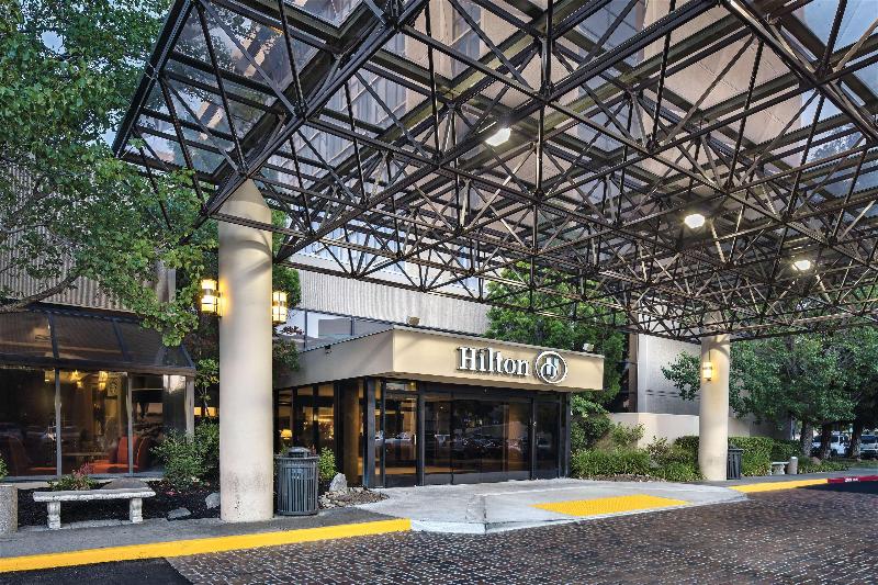 Отель Hilton Sacramento Arden West