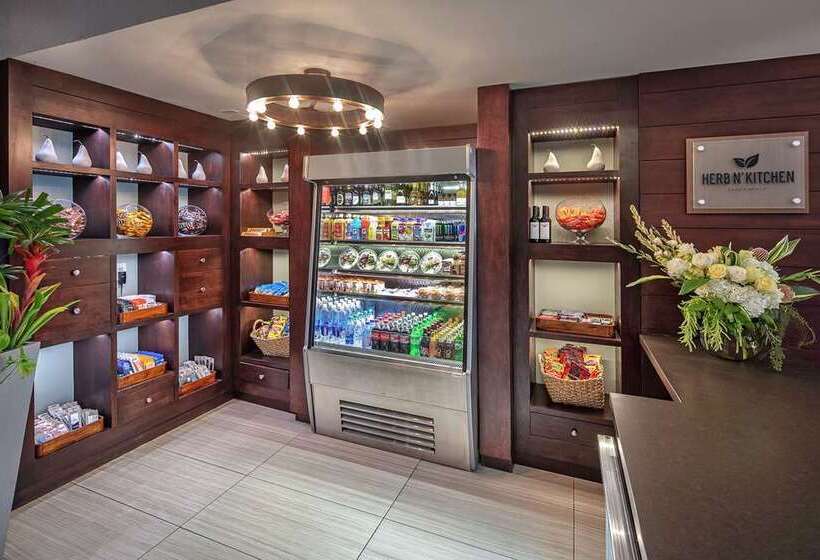 Отель Hilton Sacramento Arden West