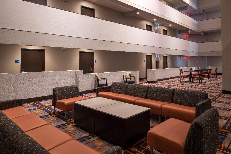 هتل Holiday Inn Express & Suites San Antonio Medical Center North, An Ihg