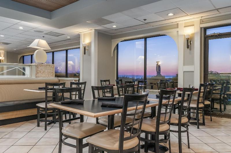 هتل Princess Royale Oceanfront Resort