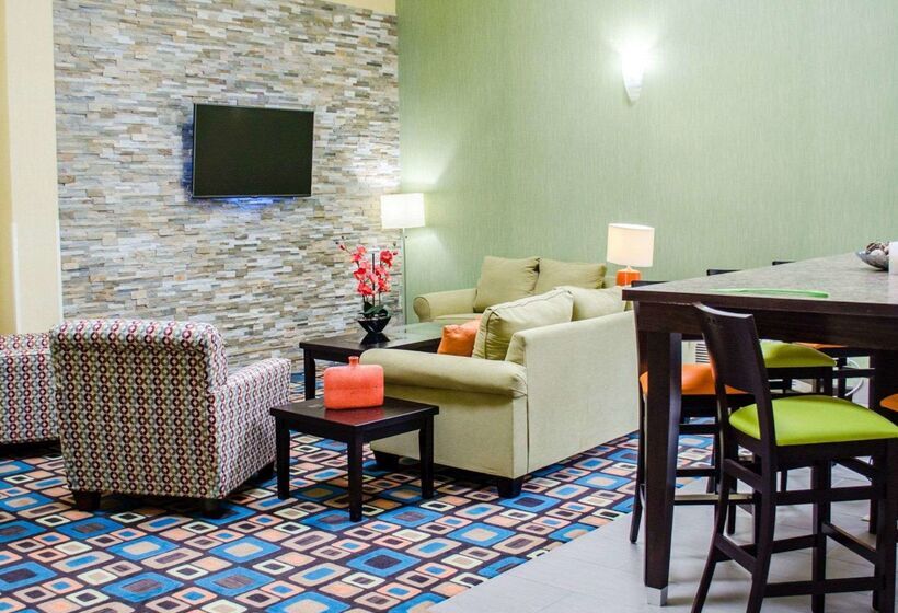 فندق Quality Inn & Suites Medina   Akron West