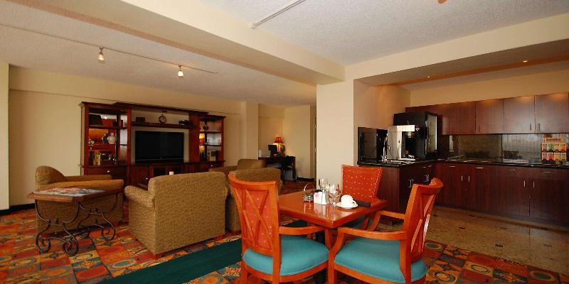 هتل Radisson  Austin –university