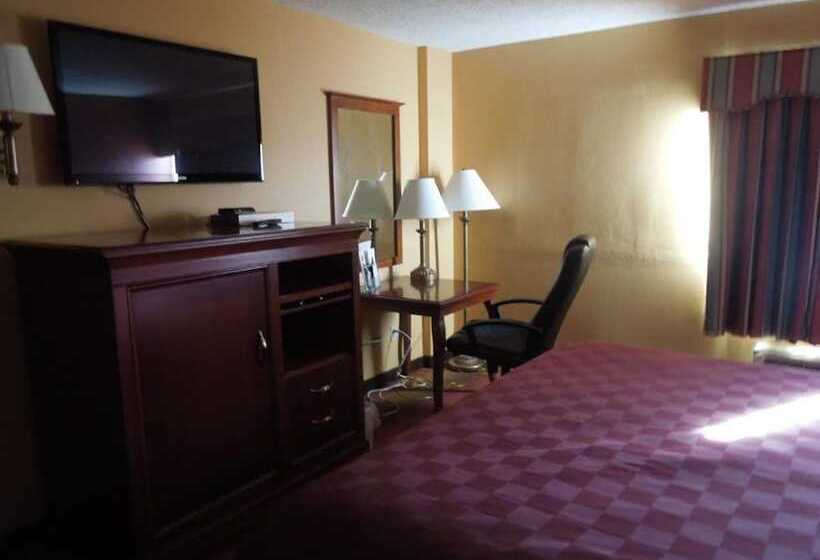 فندق Ramada By Wyndham East Orange