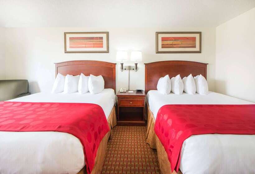 هتل Ramada By Wyndham Enid