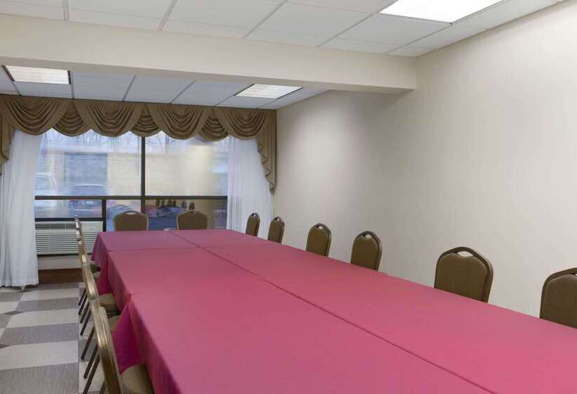 ホテル Ramada By Wyndham Rochelle Park Near Paramus