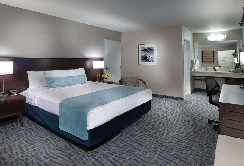 هتل Safari Inn, A Coast