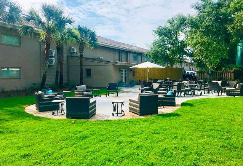 Seafarer Inn & Suites, Ascend Hotel Collection