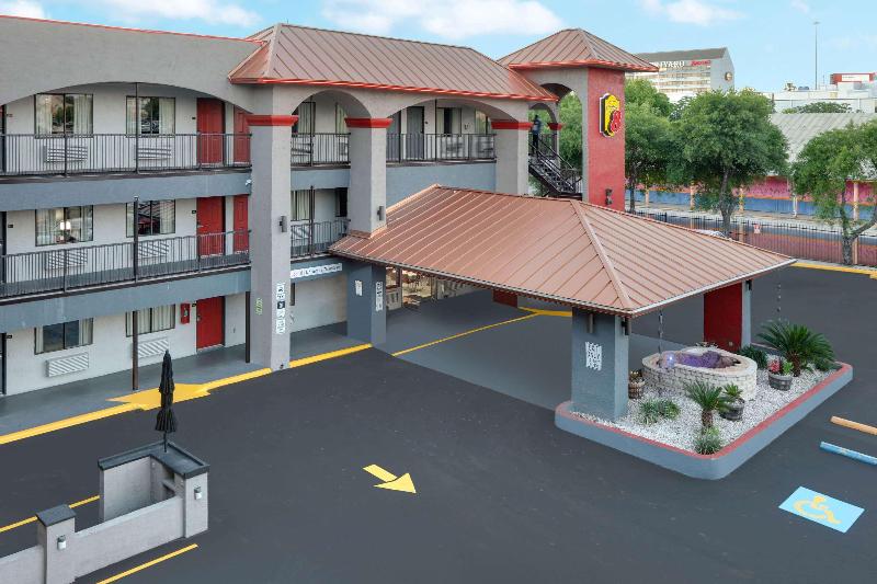 هتل Super 8 By Wyndham Austin University/downtown Area