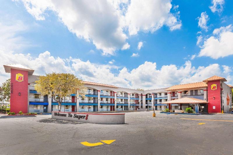 هتل Super 8 By Wyndham Austin University/downtown Area