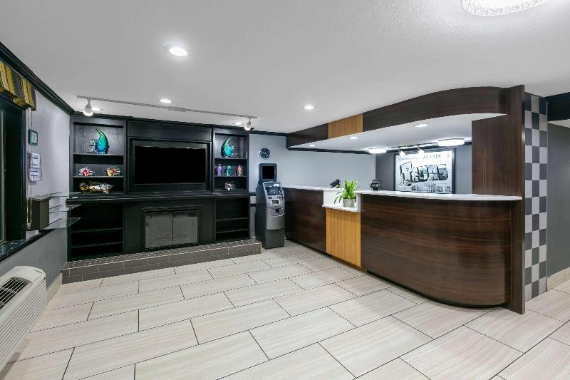 هتل Super 8 By Wyndham Austin University/downtown Area