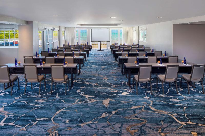 فندق The Reach Key West, Curio Collection By Hilton