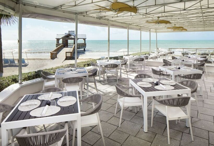 فندق The Reach Key West, Curio Collection By Hilton