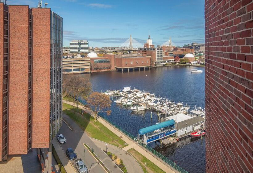 هتل The Royal Sonesta Boston