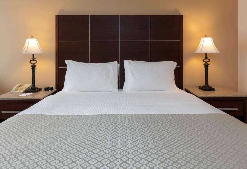 فندق Wyndham Riverfront